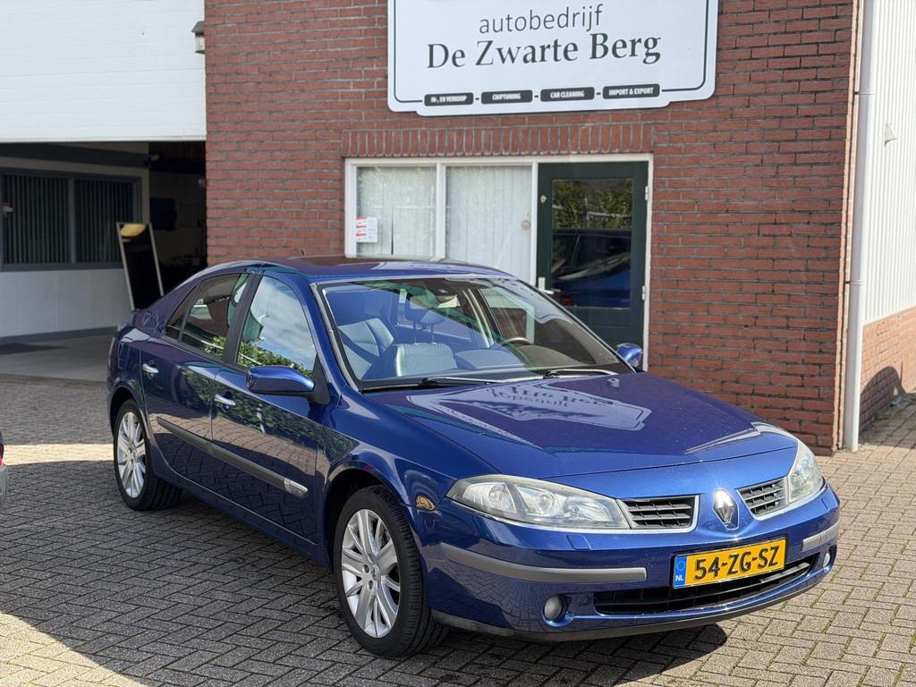 Renault Laguna 2.0-16V Tech Line, 135 pk, Gebruikt, 4 cilinders, Blauw