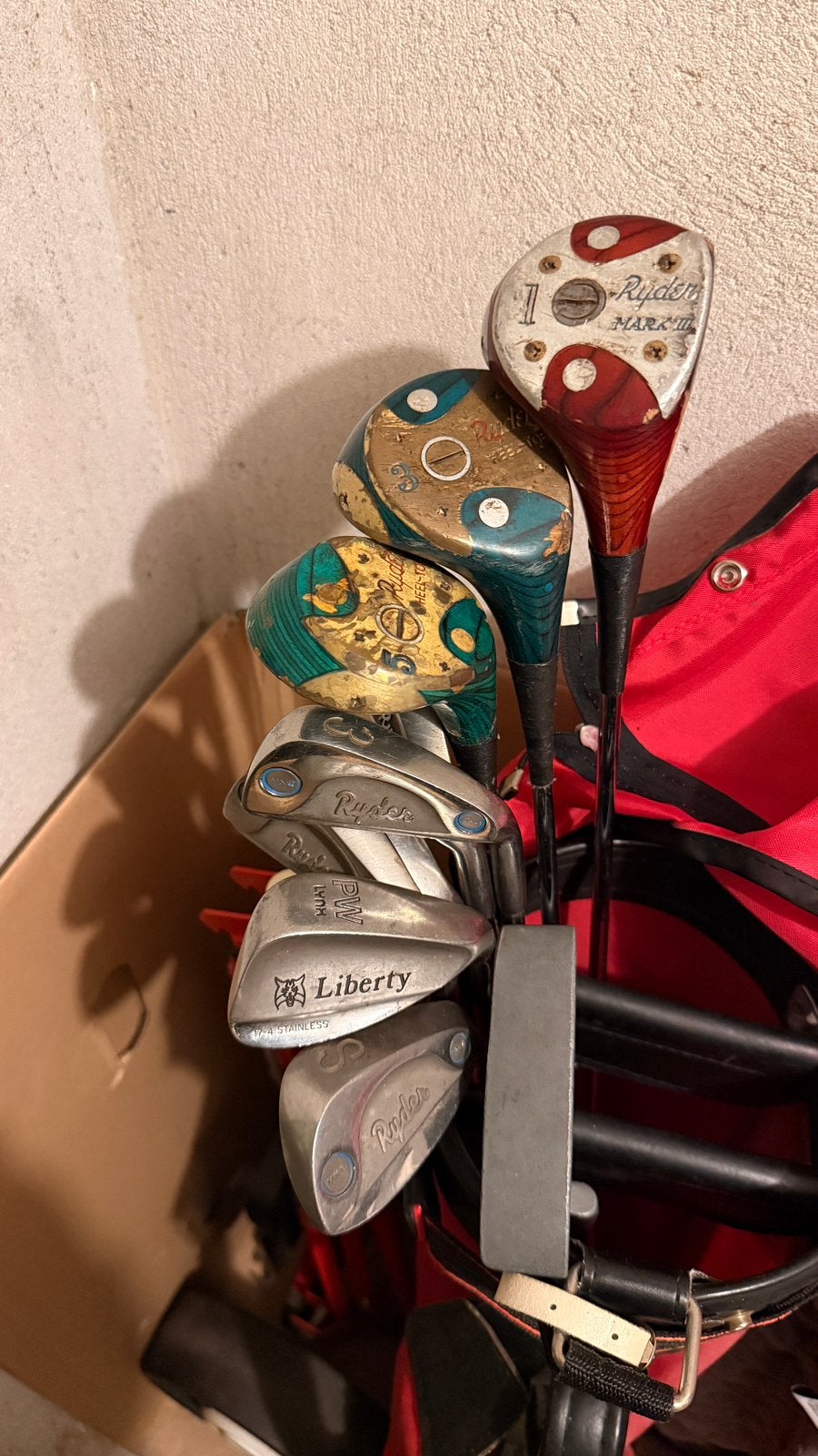 Vintage golf set Ryder persimmon woods, irons, putter + bag, Ophalen, Zo goed als nieuw, Set