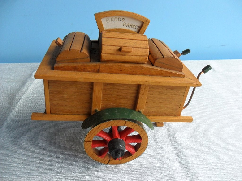 Miniatuur houten broodkar, Ophalen of Verzenden, Zo goed als nieuw, Overige typen