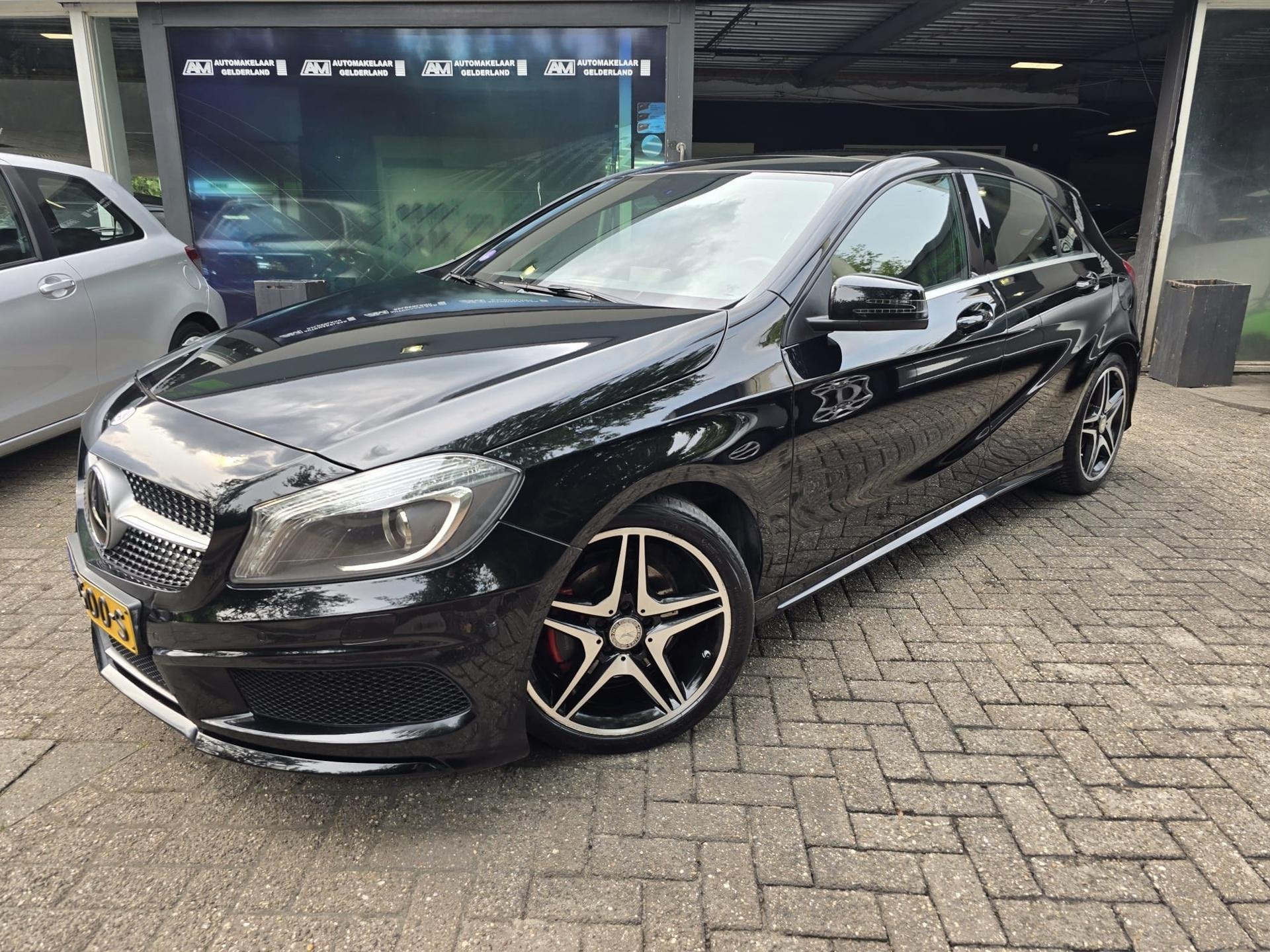 Mercedes-Benz A-klasse 180 Ambition | AUTOMAAT | 3/6 OF 12MN, Auto's, Stof, Gebruikt, 4 cilinders, Traction-control