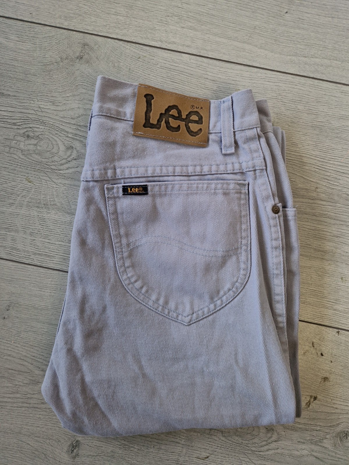 Grijze vintage Lee spijkerbroek maat, Kleding | Dames, Verzenden, Zo goed als nieuw, W30 - W32 (confectie 38/40), Lee