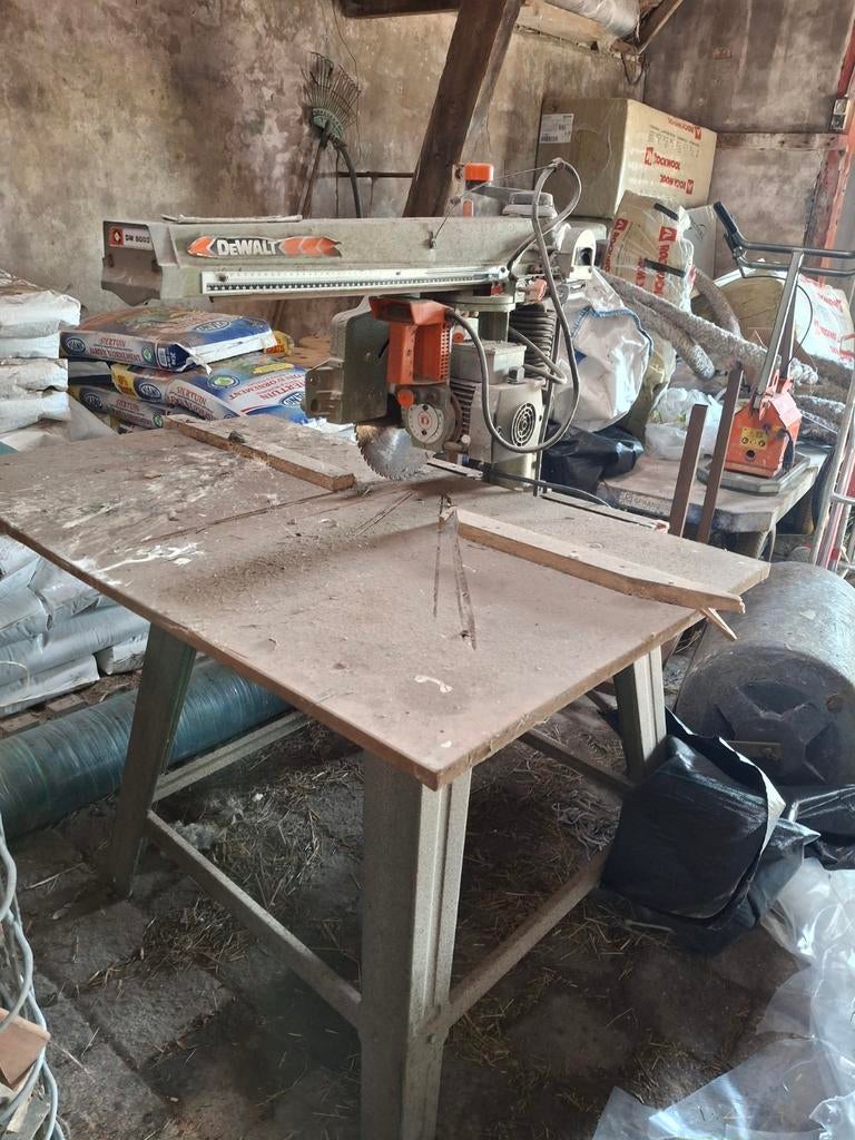 DeWalt zaagtafel op krachtstroom, Doe-het-zelf en Verbouw, Gereedschap | Zaagmachines, Gebruikt, DeWalt, 70 mm of meer, Ophalen of Verzenden