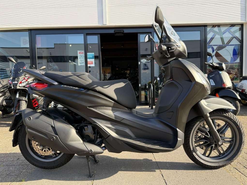 Piaggio Beverly S 400cc HPE Demo/ BTW Motor, Niet ingevuld, 400 cc, Scooter, Occasion