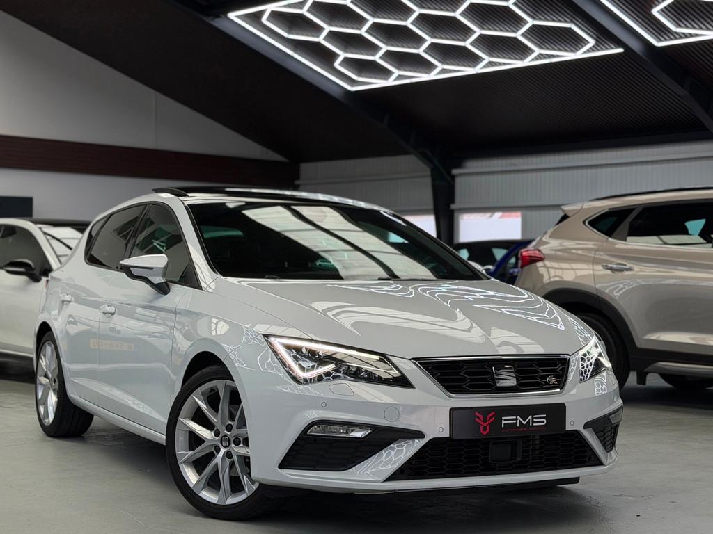 Seat Leon 1.5 TSI FR Edition Panorama CarPlay, 4 cilinders, 620 kg, Wit, Bedrijf