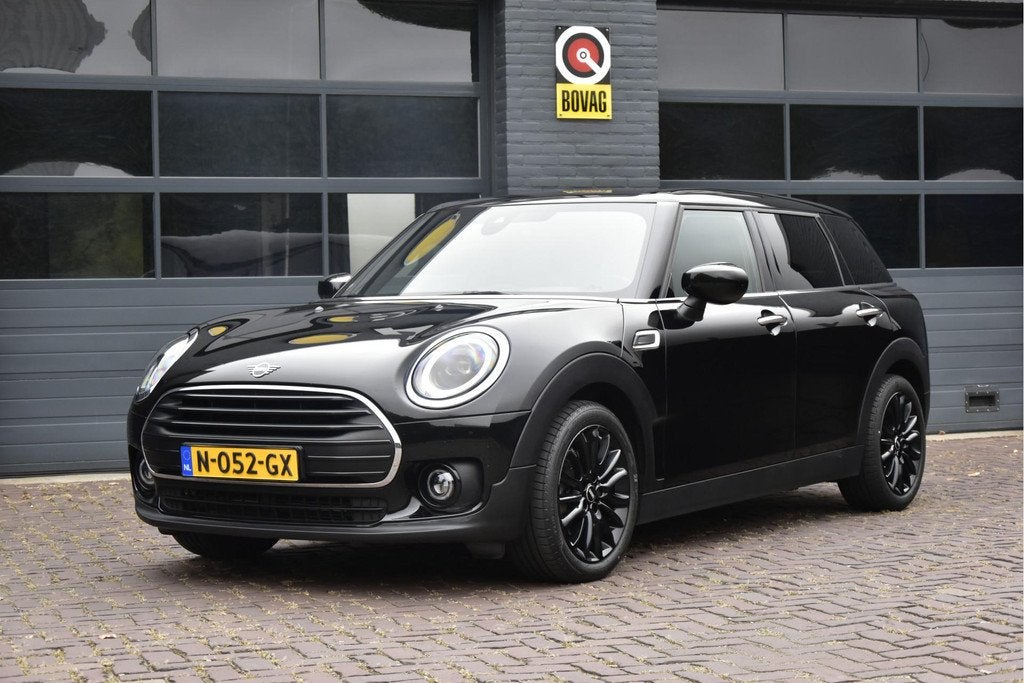 MINI Clubman Mini 1.5 Cooper Business Edition Automaat, Auto's, Mini, 12 maanden, 136 pk, Gebruikt, Leder en Stof