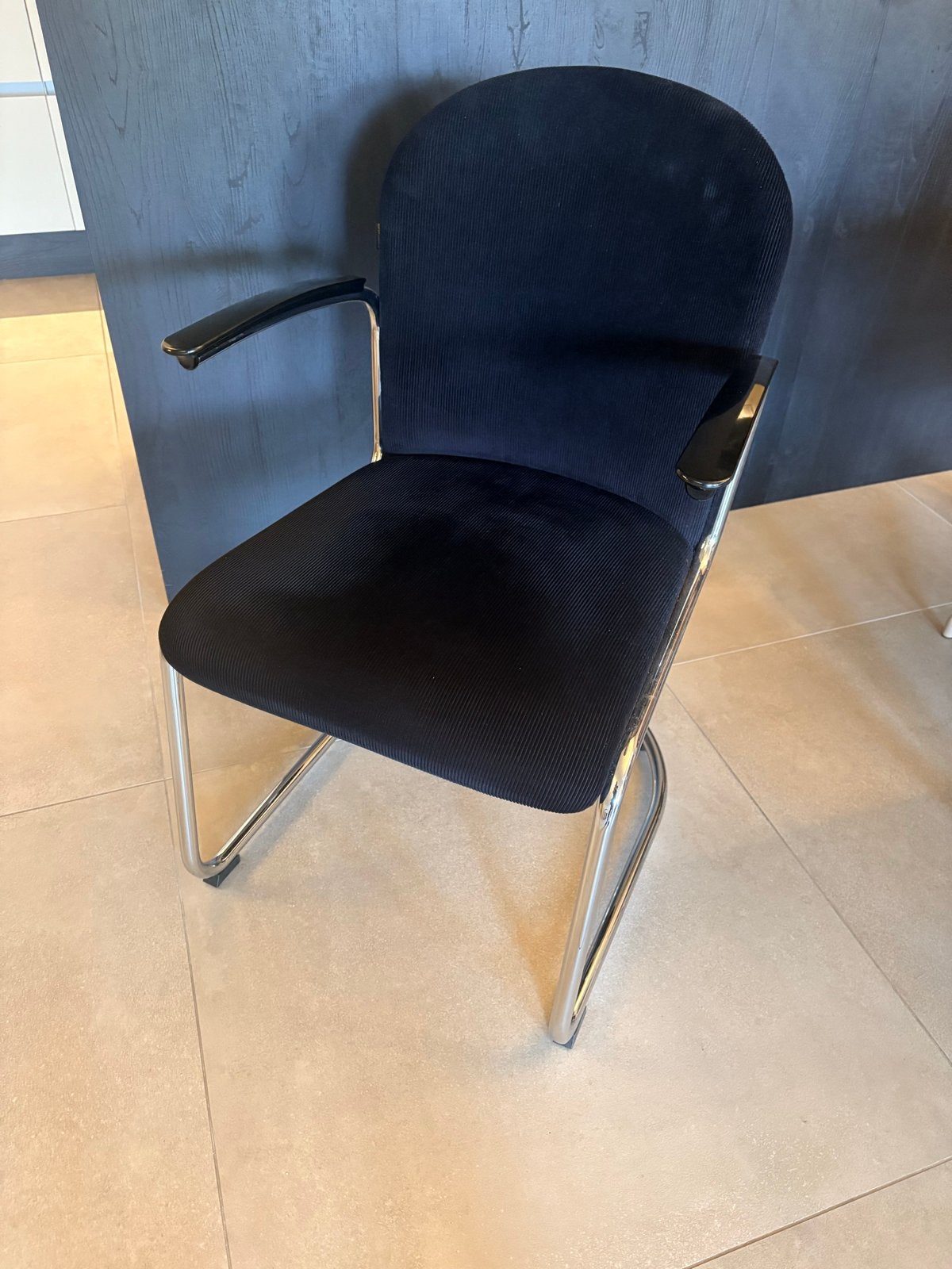 Gispen 413 RL stoelen (3 stuks) - Zwart Manchester Stof, Ophalen, Gebruikt, Drie, Zwart