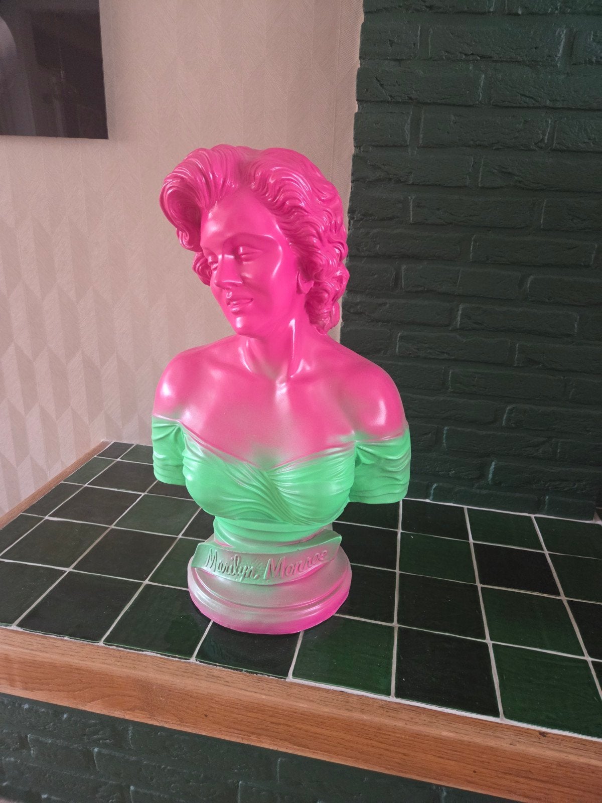 ANDICONIC Marilyn Monroe Pop-Art Buste - Roze/Groen, Handgemaakt, Buste, Kunststof, Modern
