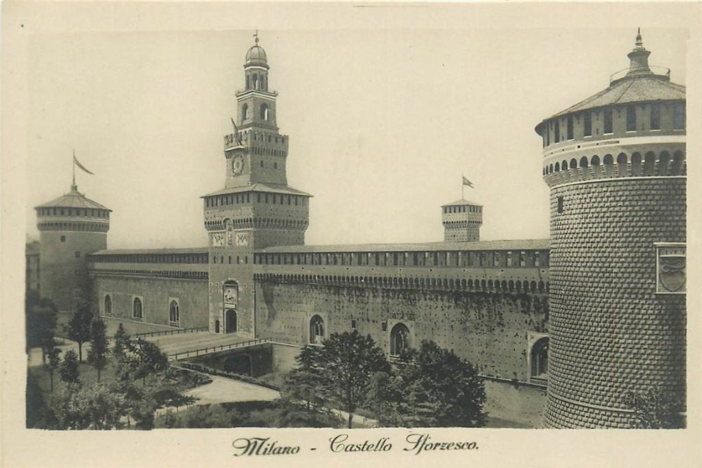 701-468-045 Milano Castello Sforzersco, Verzenden, Voor 1920, Frankrijk