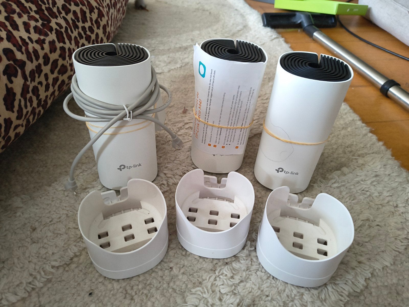 Nieuwe TP-Link Deco M4 Mesh Wifi (3-pack) + 3x Wandhouders, Tuin en Terras, Kweekspullen, Ophalen of Verzenden, Nieuw
