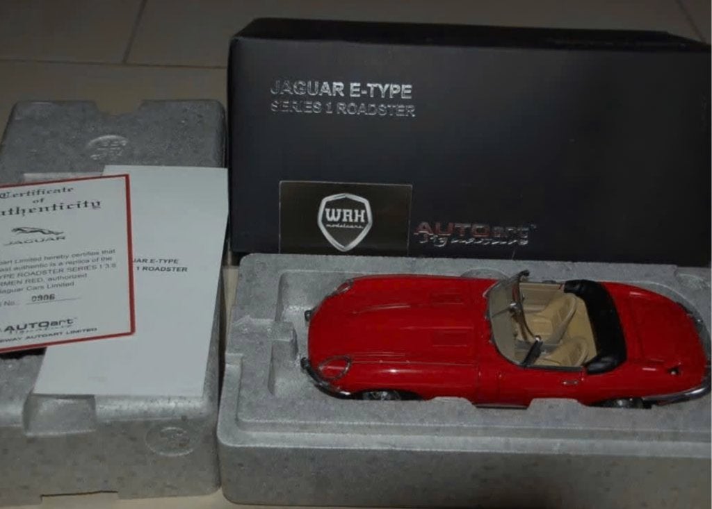 1:18 JAGUAR E TYPE S1 ROADSTER carmen red 73601 Autoart WRH, Verzenden, Zo goed als nieuw, Auto, Autoart