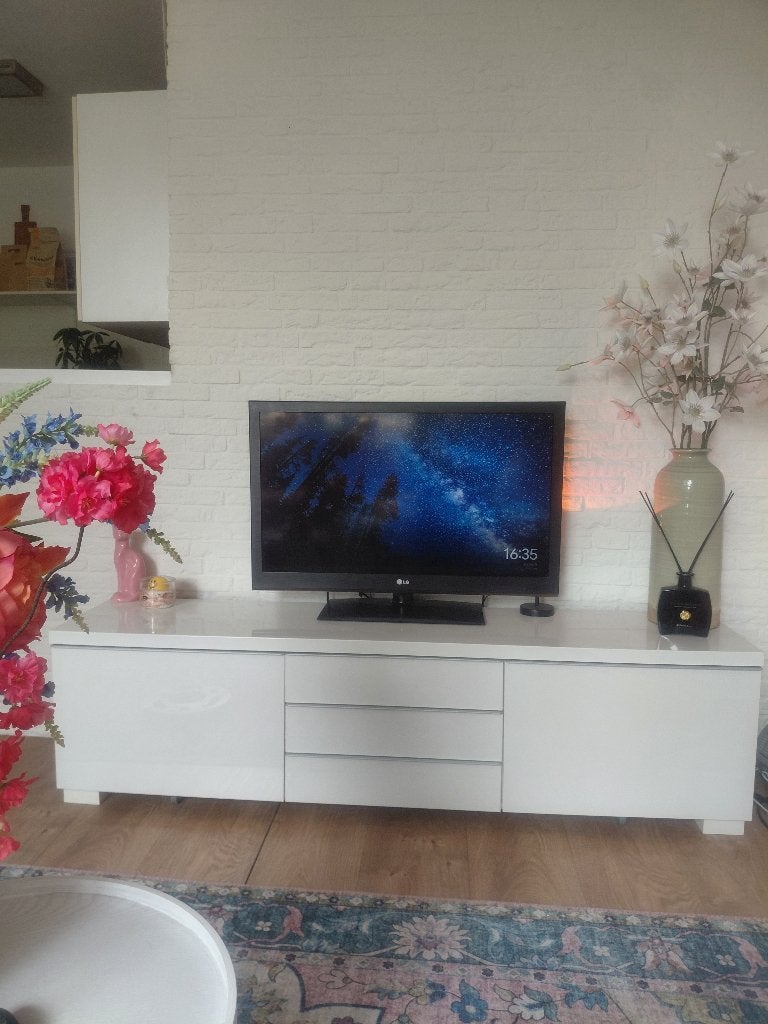 Gratis tv meubel wit, Huis en Inrichting, Ophalen, Gebruikt, 150 tot 200 cm, Minder dan 100 cm