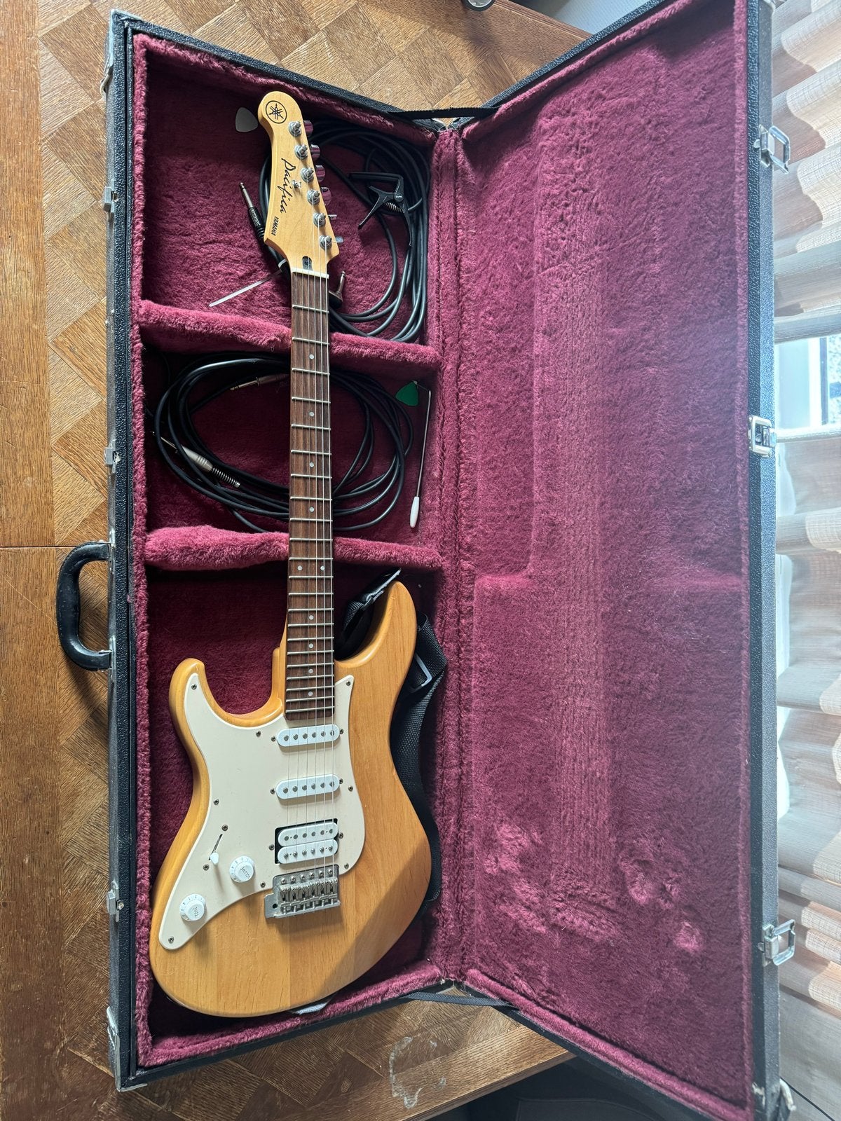 Yamaha Pacifica elektrische gitaar (linkshandig), Muziek en Instrumenten, Ophalen, Gebruikt, Solid body, Overige merken