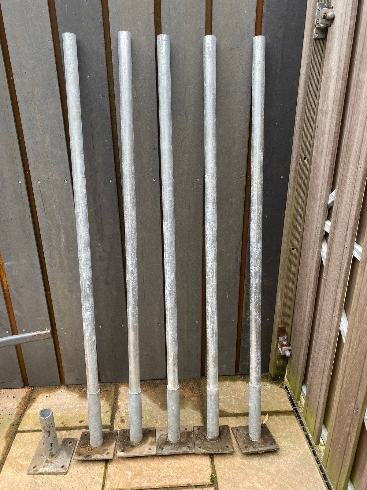 Schanskorf palen 150 cm lang met voetplaat, Ophalen, Gebruikt, Overige typen, Minder dan 200 cm