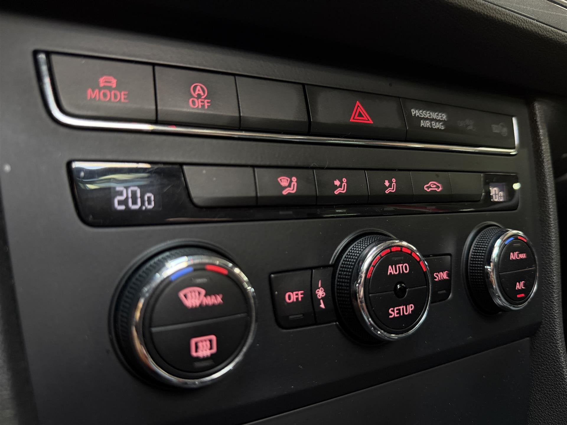 Foto 22 van SEAT Leon 1.4 TSI FR Pano | Led | Maxton | Navi | Clima