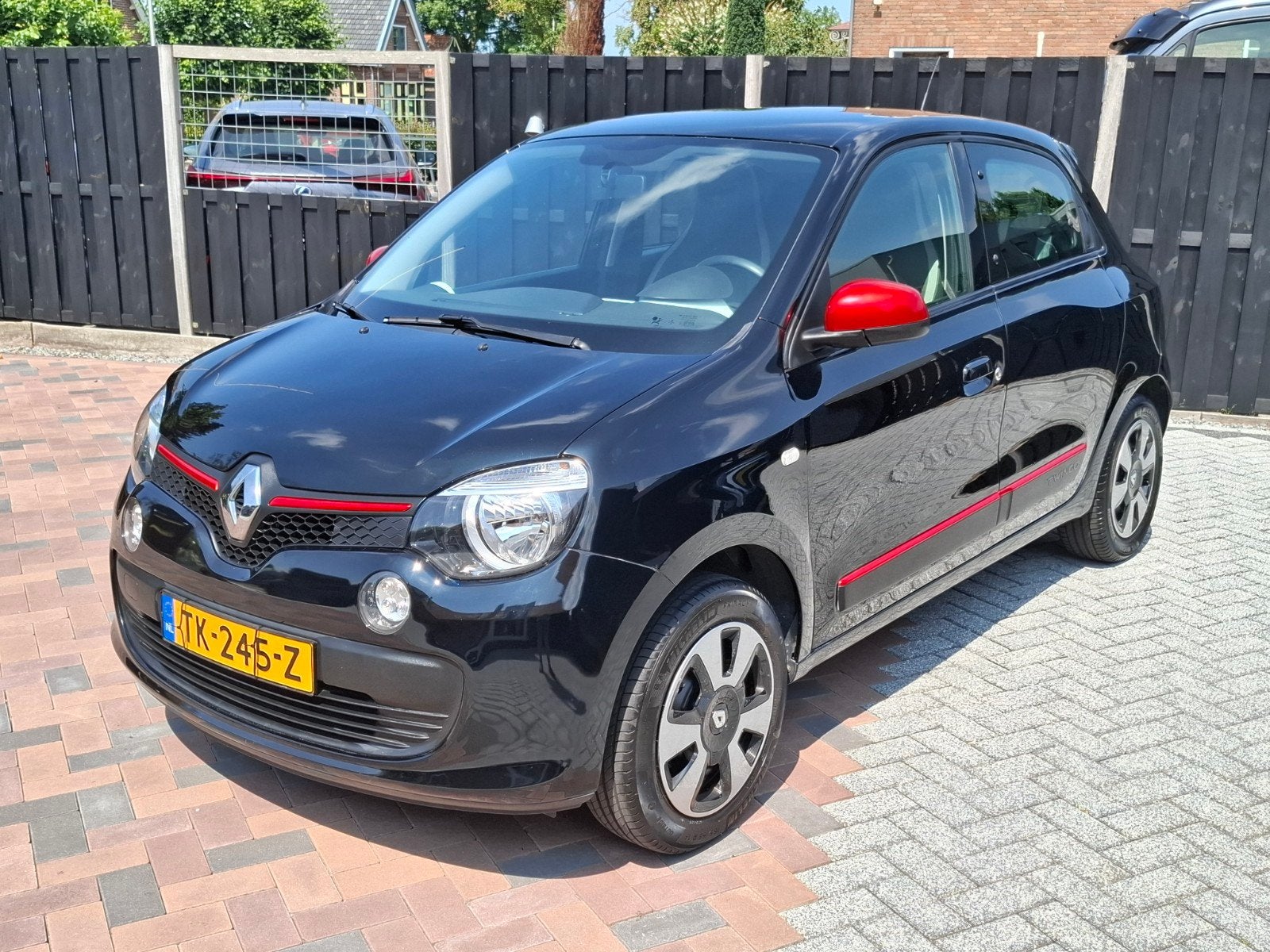 Renault Twingo 1.0 SCE Collection 2018 Zwart, Auto's, Zwart, 840 kg, Zwart, Origineel Nederlands