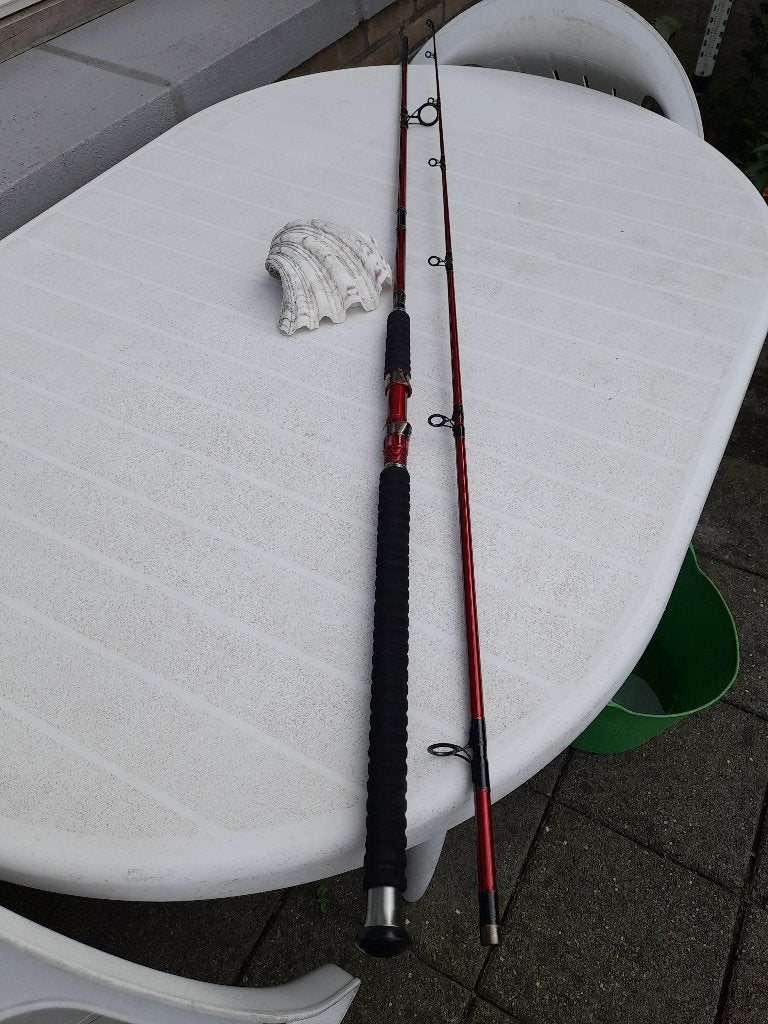 Cormoran Seacor Red Pilker hengel 100-180 gr 270 CM 2 delen, Watersport en Boten, Ophalen of Verzenden, Zo goed als nieuw, Werphengel