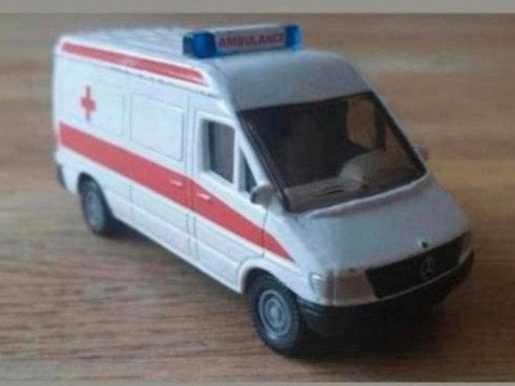 Mercedes Sprinter Ambulance van Siku nr.0804/0805, Ophalen of Verzenden, Gebruikt, Auto