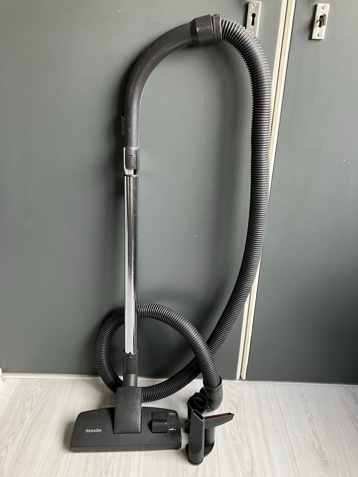 Miele stofzuigermond + slang + accessoires, Witgoed en Apparatuur, Ophalen of Verzenden
