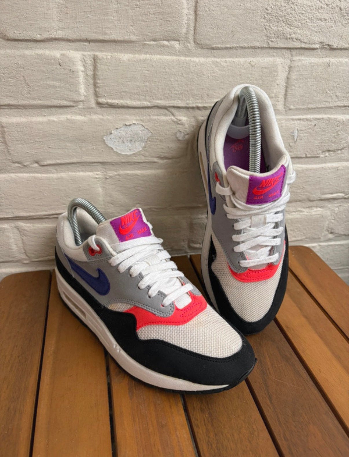 Women’s Air Max 1 ‘Raptors’  <3, Ophalen of Verzenden, Sneakers of Gympen, Roze, Gedragen