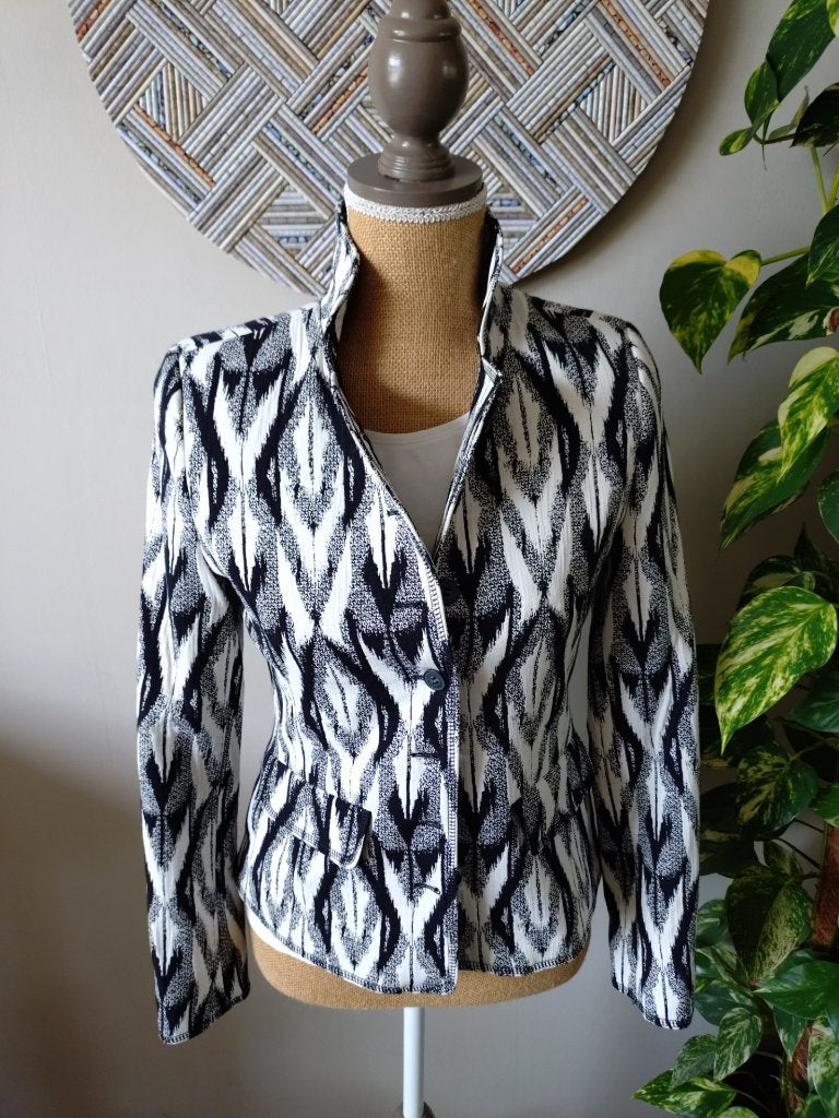 Te koop kort zwart wit B Three jasje maat 36, Zwart, Ophalen of Verzenden, Zo goed als nieuw, Jasje