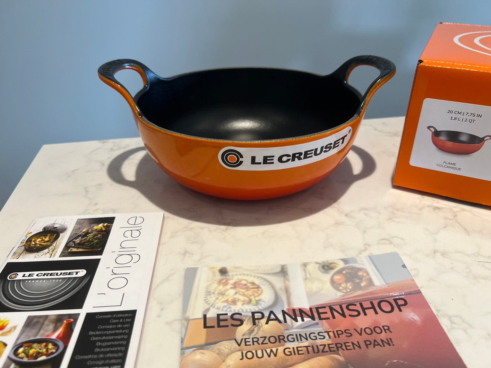 Nieuwe Le Creuset Balti wok Vulcanic 20 cm met doos, Geschikt voor barbecue, Nieuw, Le Creuset, Ophalen of Verzenden