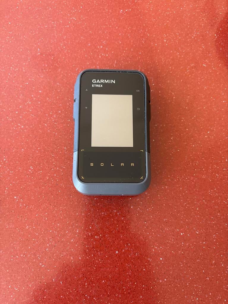 Garmin eTrex Solar GPS-apparaat met karabijnhaak, Ophalen of Verzenden, Zo goed als nieuw