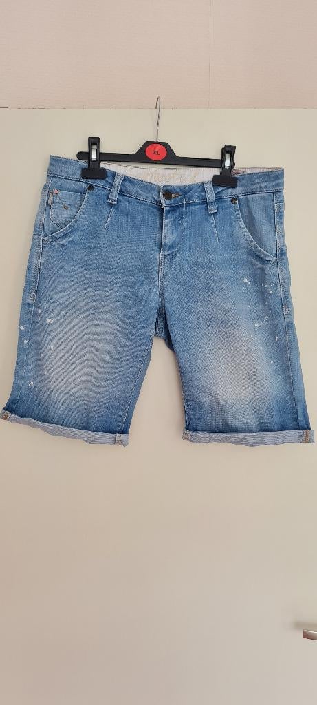 Didi blauwe korte spijkerbroek, jeans Fantastick, maat 36, Kleding | Dames, Spijkerbroeken en Jeans, Blauw, Didi, Ophalen of Verzenden
