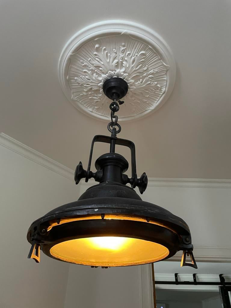 Industriële hanglamp - Zwart metaal, Huis en Inrichting, Lampen | Hanglampen, Ophalen, Zo goed als nieuw, Metaal, 50 tot 75 cm