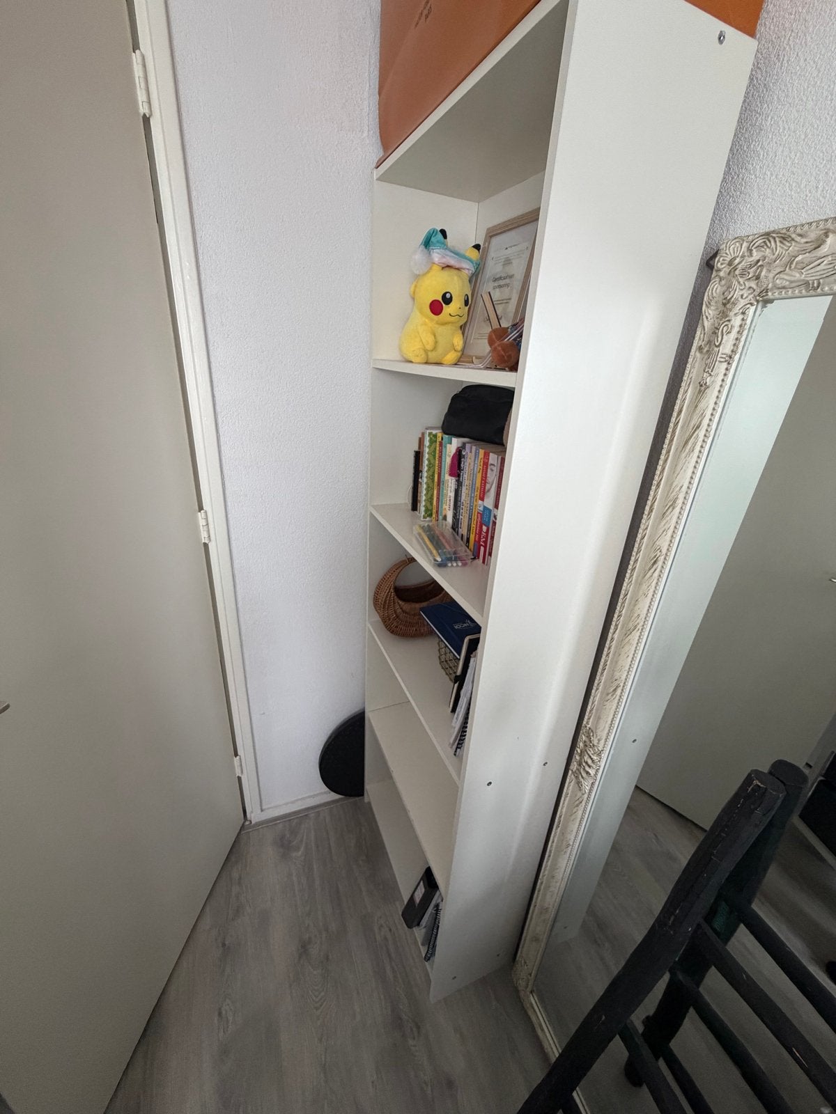 Witte Boekenkast met 4 Planken, Met plank(en), Minder dan 50 cm, Gebruikt, Ophalen of Verzenden