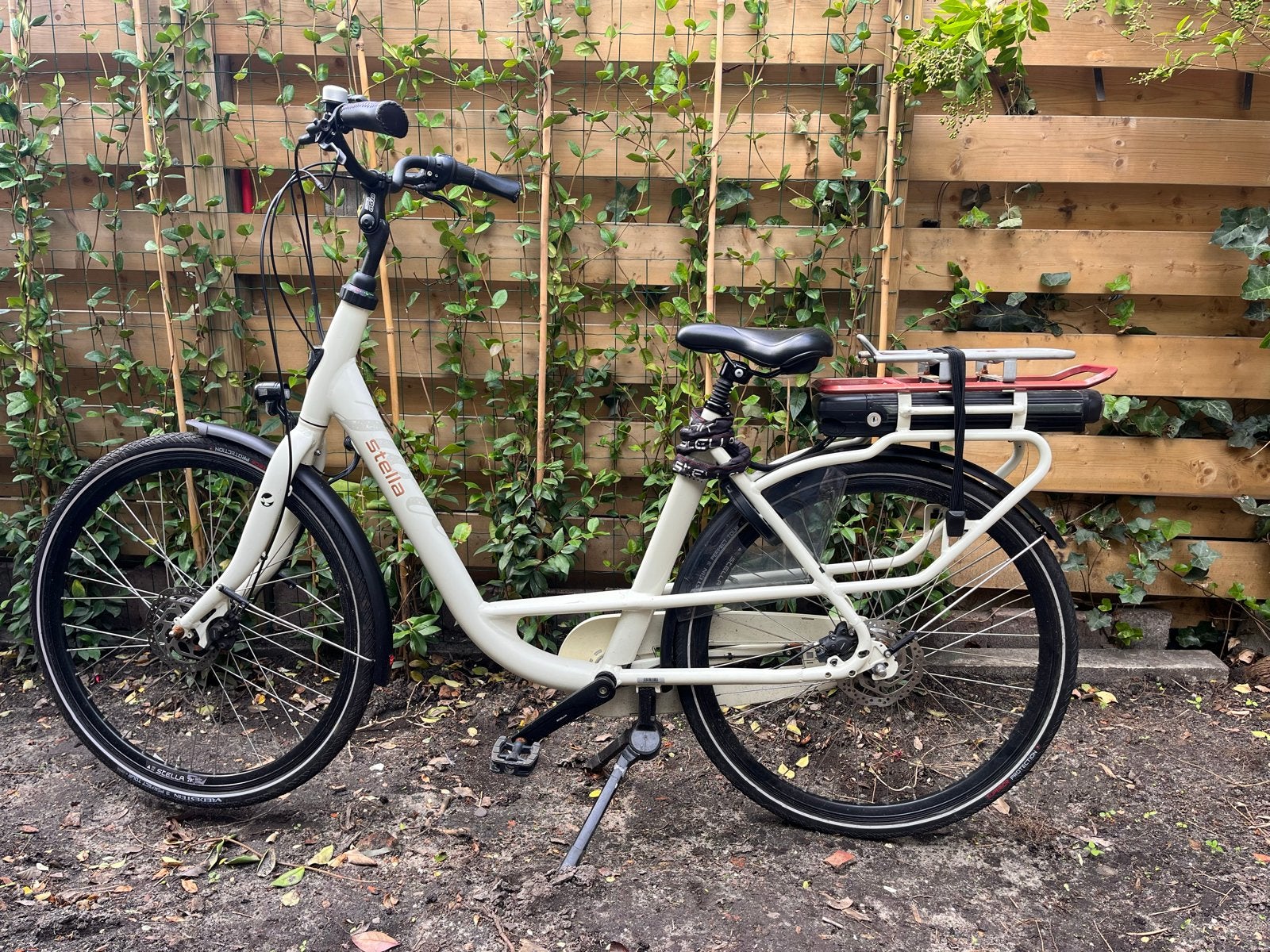 Stella fiore elektrische fiets mamafiets moederfiets, 51 tot 55 cm, Ophalen of Verzenden, Gebruikt, 50 km per accu of meer