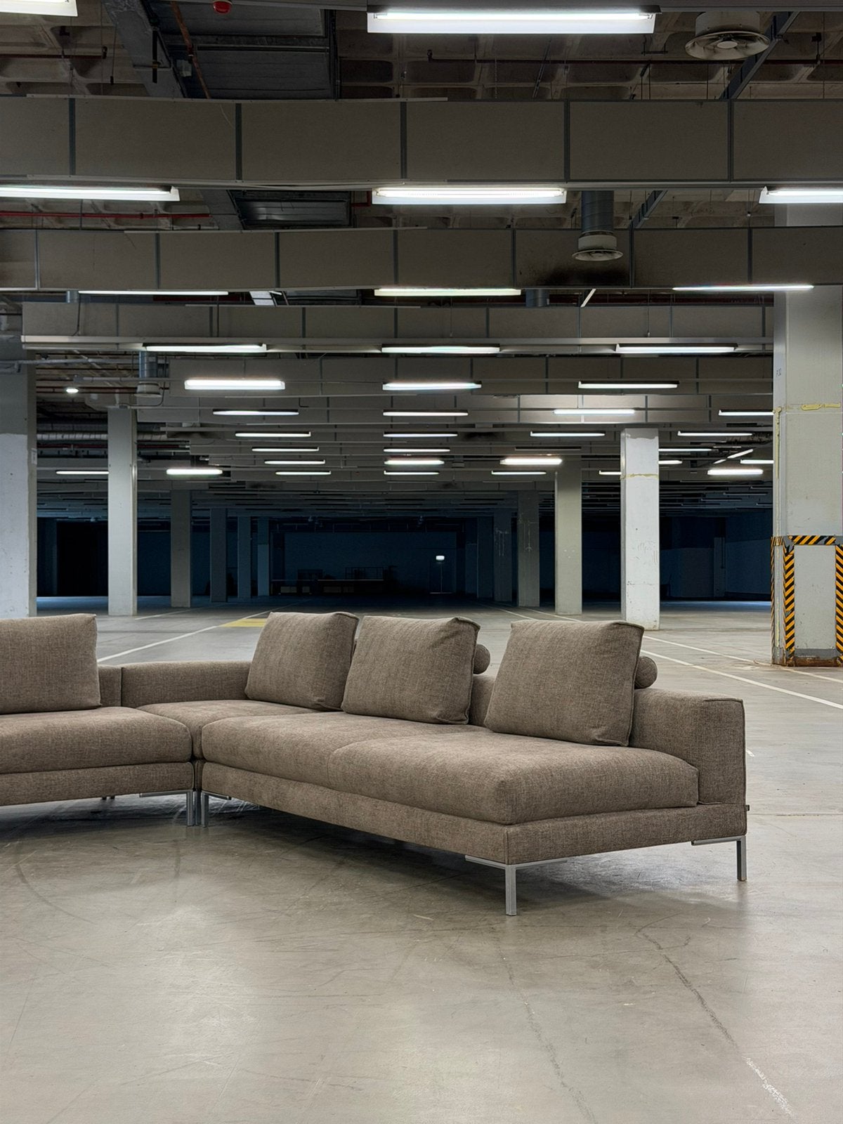 Design on Stock Aikon Lounge | NIEUWSTAAT + Garantie, Overige materialen, Hoekbank, 300 cm of meer, Ophalen of Verzenden