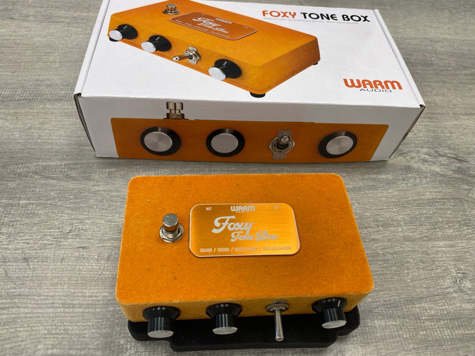 Warm Audio Foxy Tone Box Fuzz Pedaal, Muziek en Instrumenten, Verzenden, Zo goed als nieuw, Distortion, Overdrive of Fuzz