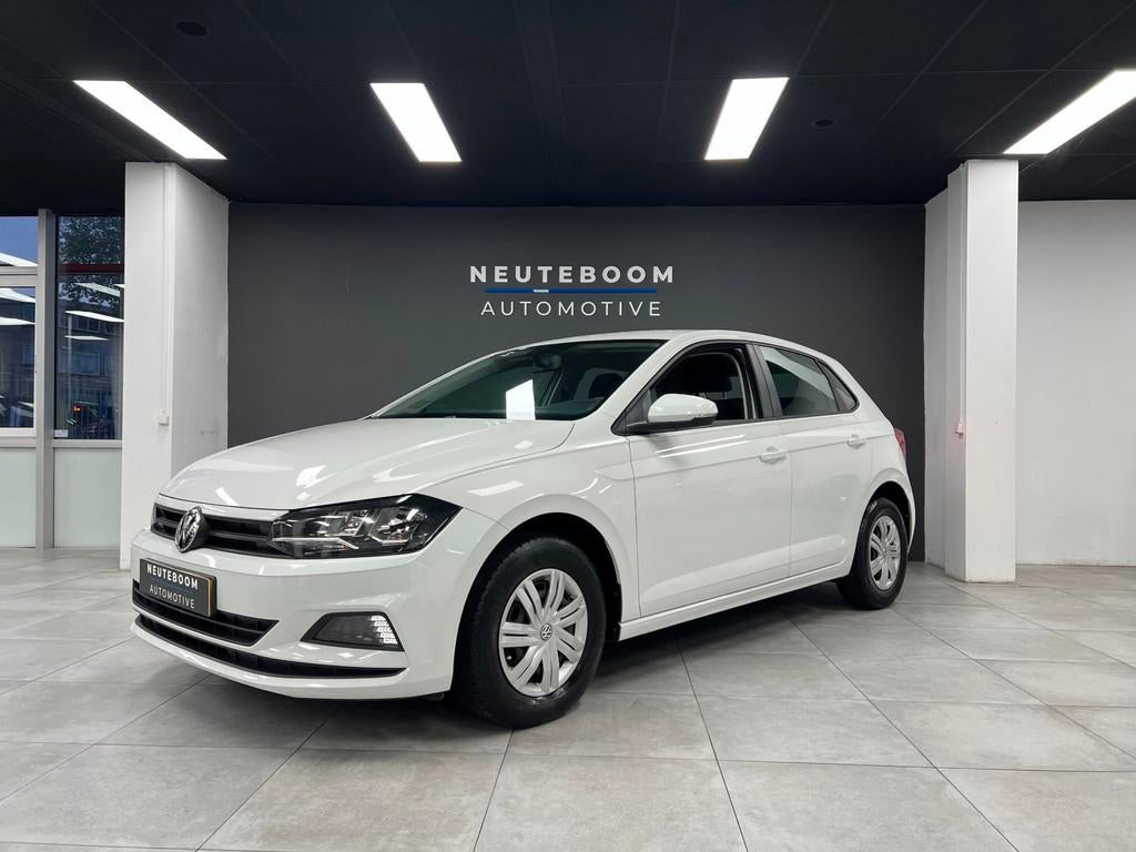 Volkswagen Polo 1.0 | Carplay | Airco | Lage km, Stof, Gebruikt, Zwart, Wit