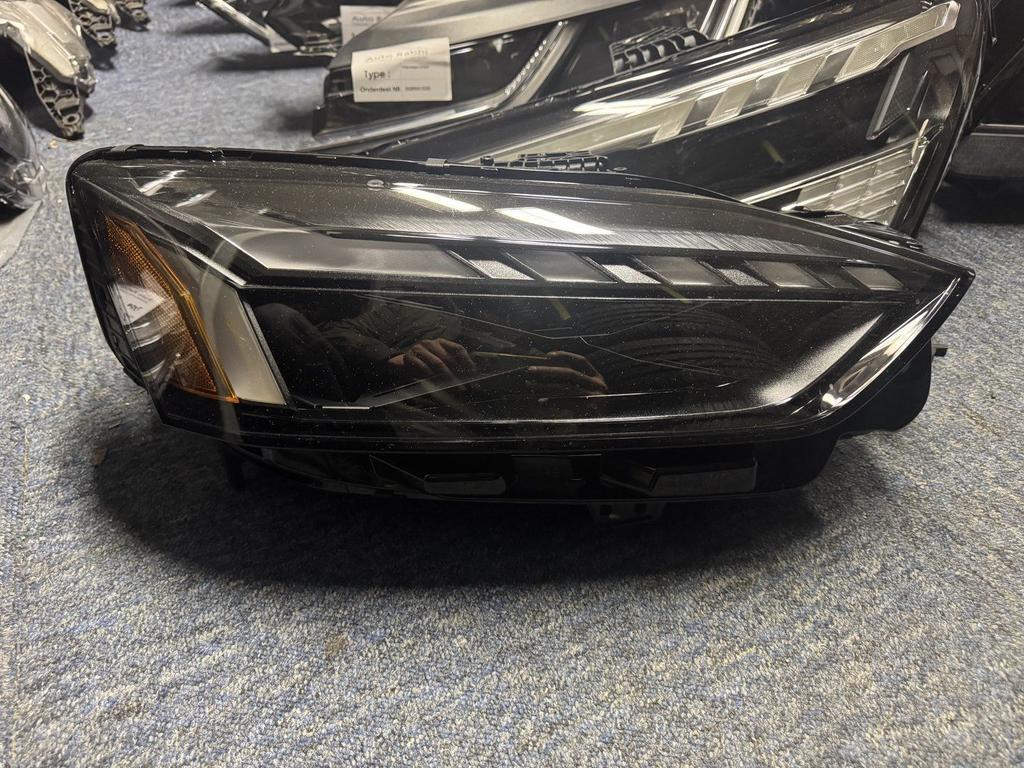 Audi a5 koplamp Rechts  8w6941086f USA, Gebruikt, -, -, Ophalen of Verzenden