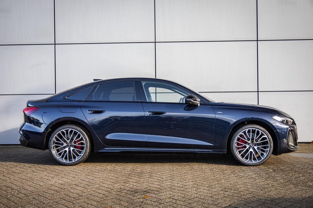 Audi A5 Limousine 2.0 e-hybrid 299pk quattro S Edition | Tec, Auto's, Audi, Automaat, 12 maanden, 4 cilinders, 26 kWh