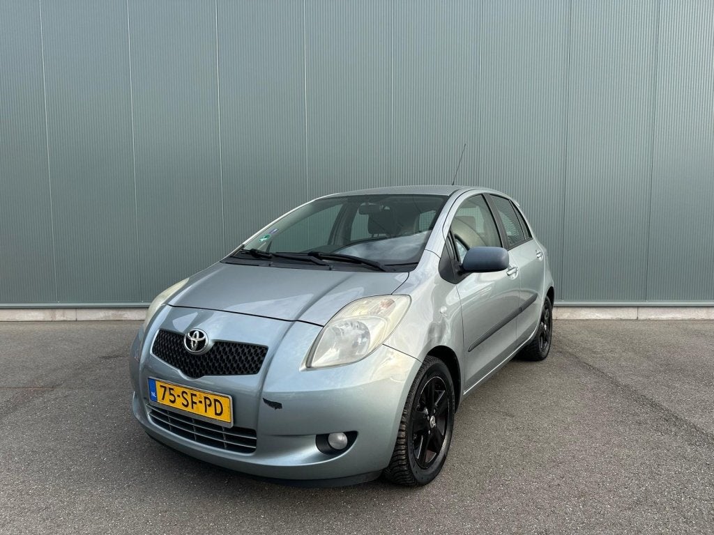 Toyota Yaris 1.3 VVTi Luna CLIMA AIRCO | TREKHAAK | NAP !, 40 €/maand, 4 cilinders, Verwarmde buitenspiegels, 995 kg