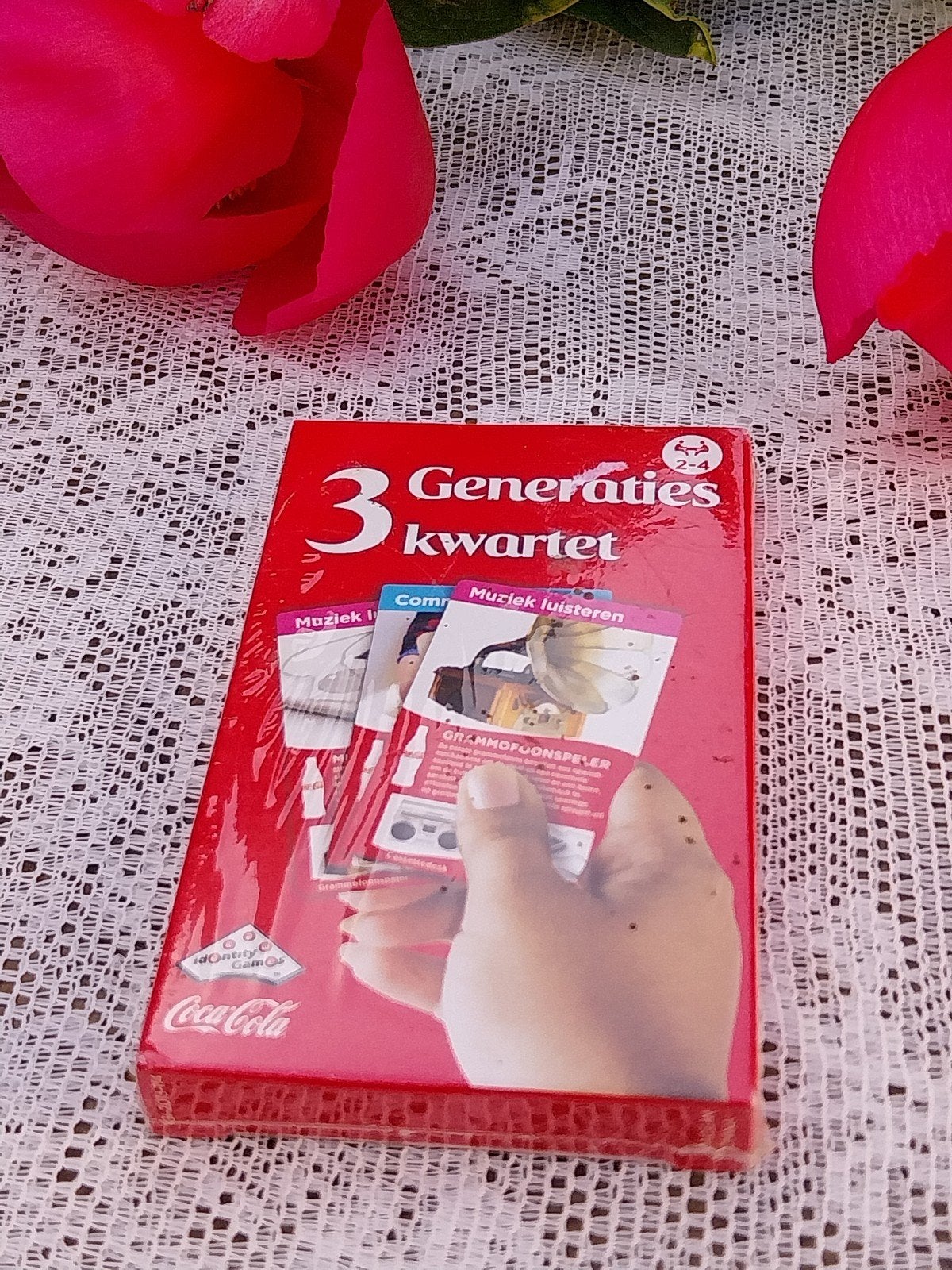 3 Generaties Kwartet Coca-Cola Editie - Nieuw in verpakking, Drie of vier spelers, Ophalen of Verzenden, Nieuw, Identity Games