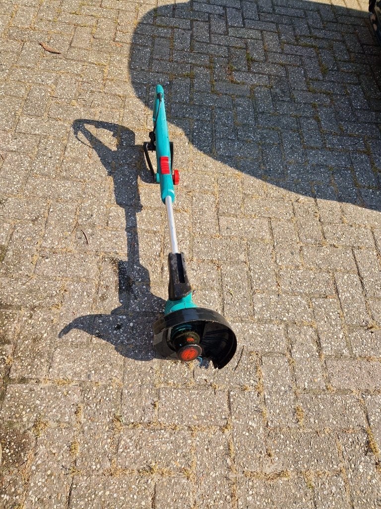Bosch kantenmaaier, Tuin en Terras, Gebruikt, Ophalen of Verzenden, 10 tot 30 cm, Elektrisch