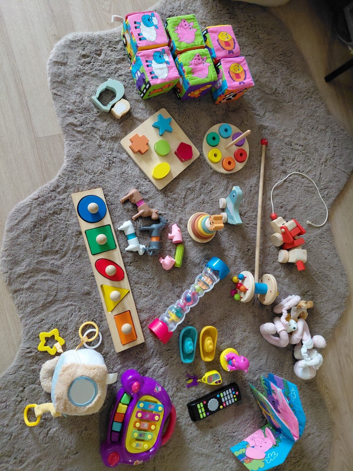 Educatief baby speelgoed montessori prijzen in beschrijving, Kinderen en Baby's, Ophalen, Gebruikt, Overige typen