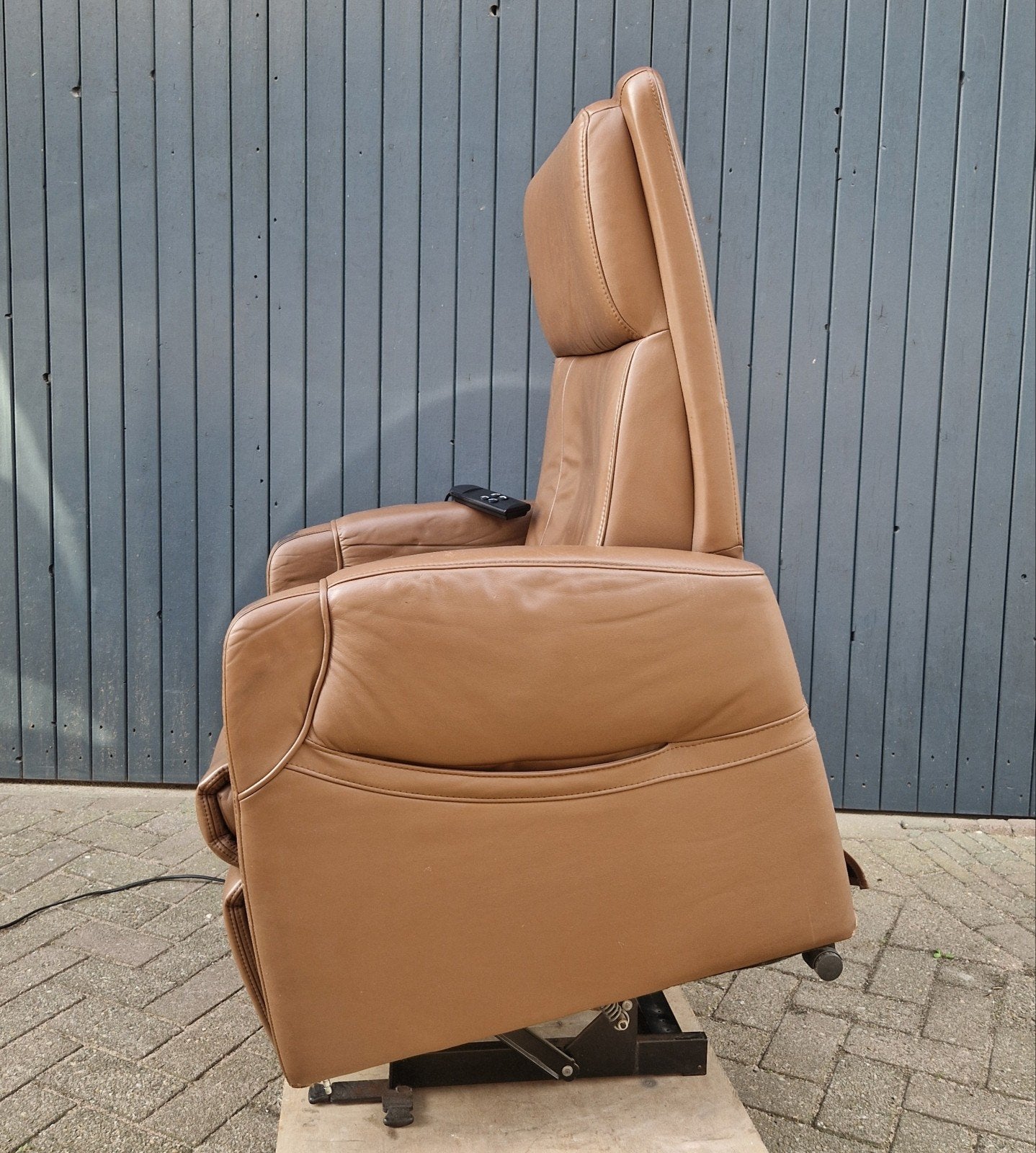 Foto 4 van elektrische stoel leder met sta op functie