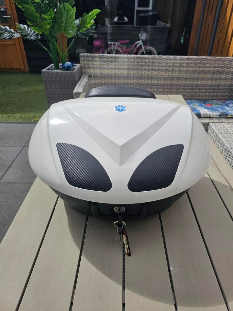 Piaggio Topkoffer / Scooter Koffer Wit met Sleutel, Ophalen of Verzenden, Gebruikt