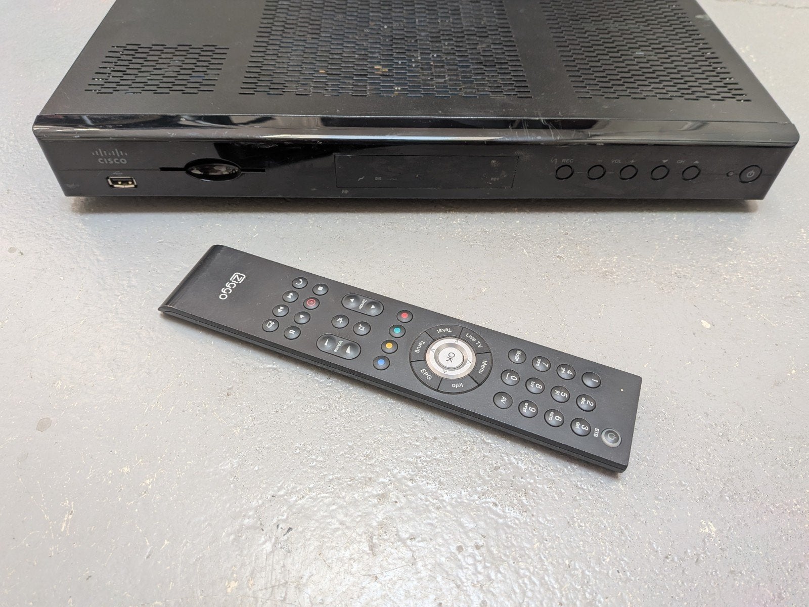 Cisco 8485DVB Digital Home Communications Terminal, Audio, Tv en Foto, Decoders en Harddiskrecorders, Ophalen of Verzenden, Gebruikt