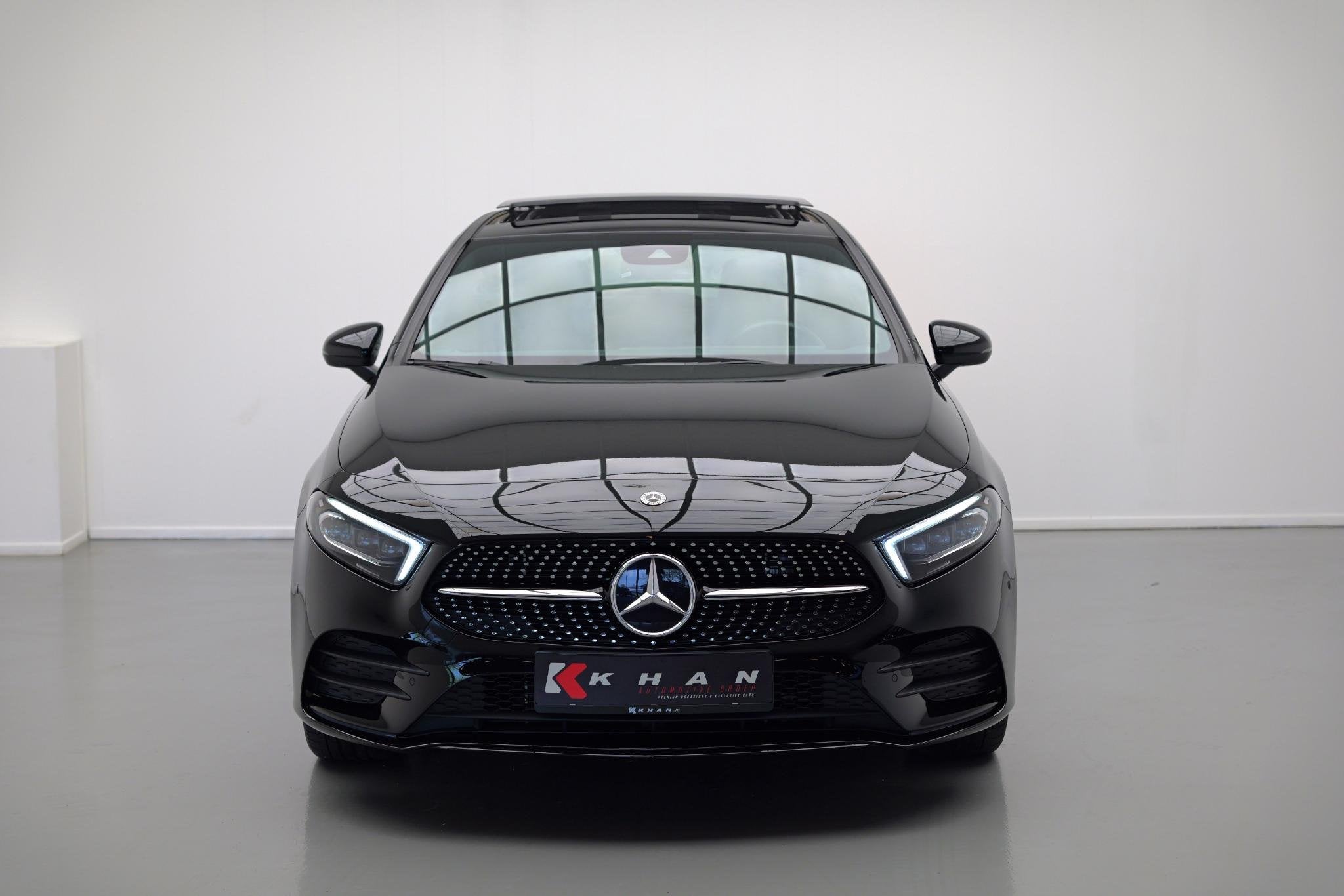 Mercedes-Benz A-klasse A250e AMG Line |Pano|Ambient|Camera|, Auto's, Mercedes-Benz, Gebruikt, 4 cilinders, 16 kWh, Leder en Stof