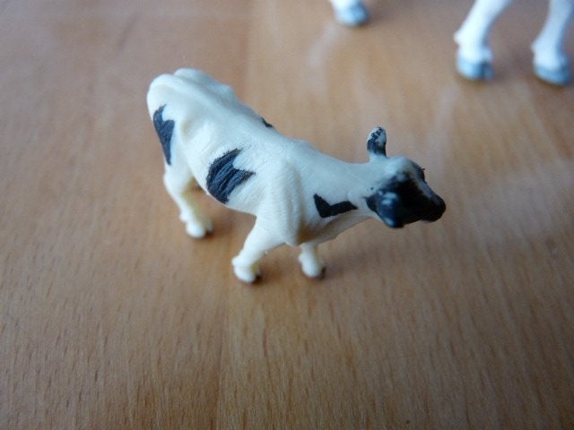koe van zacht plastic, Ophalen of Verzenden, Zo goed als nieuw, Boerderijdier, Beeldje of Figuurtje