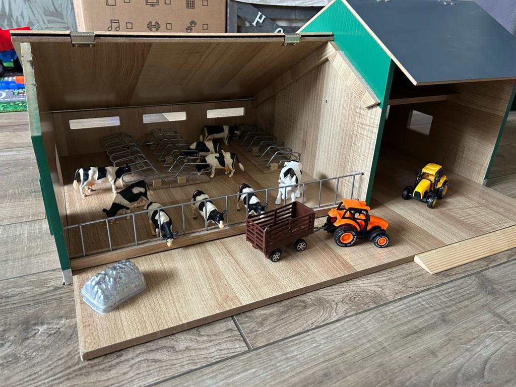 Grote speelgoed boerderij met koeien en traktoren, Ophalen of Verzenden, Zo goed als nieuw, Jongen of Meisje