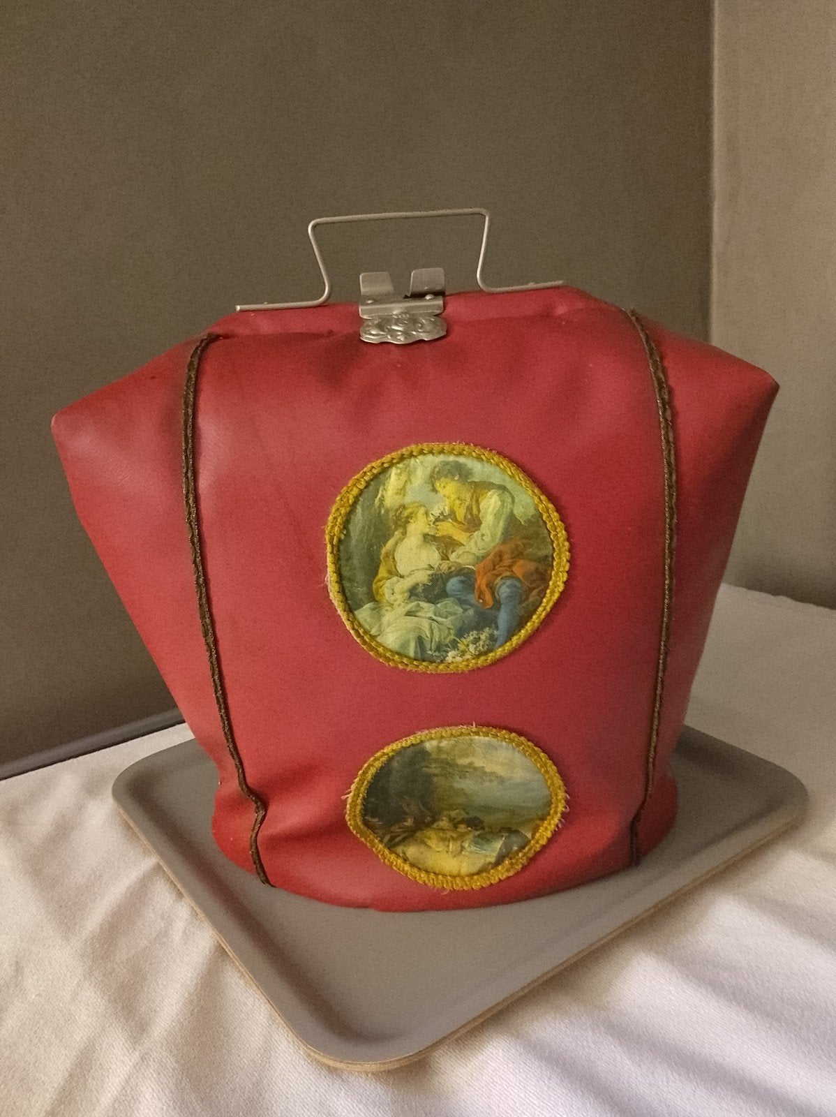 Vintage theemuts rood kunstleer met knipsluiting, Ophalen of Verzenden