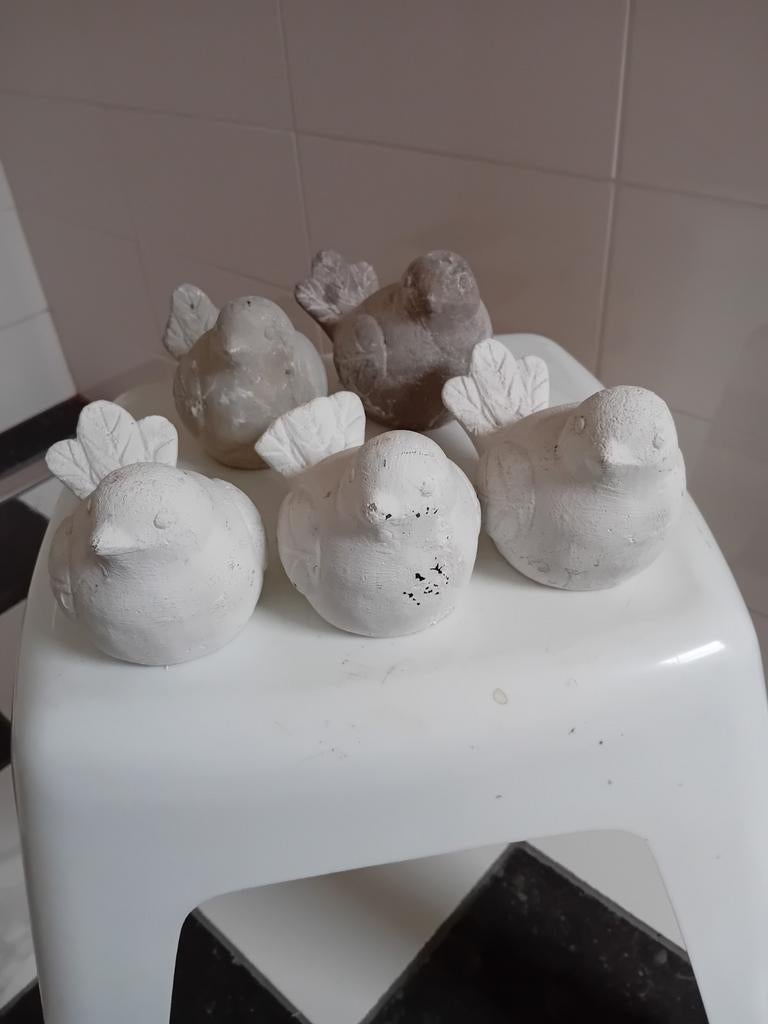 5 decoratieve vogels (koolmees) gips, Huis en Inrichting, Ophalen