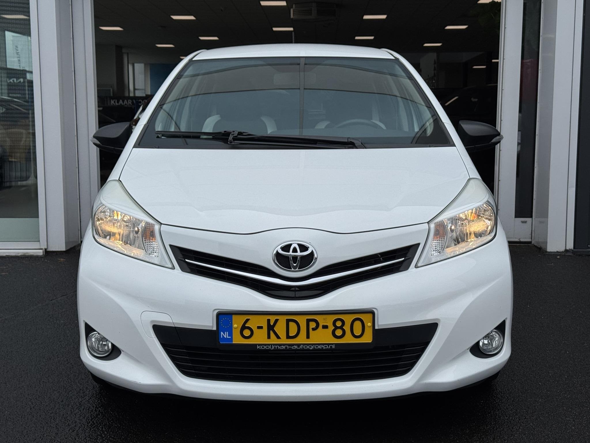 Toyota Yaris 1.0 VVT-i Trend, Auto's, Euro 5, 750 kg, Wit, Origineel Nederlands
