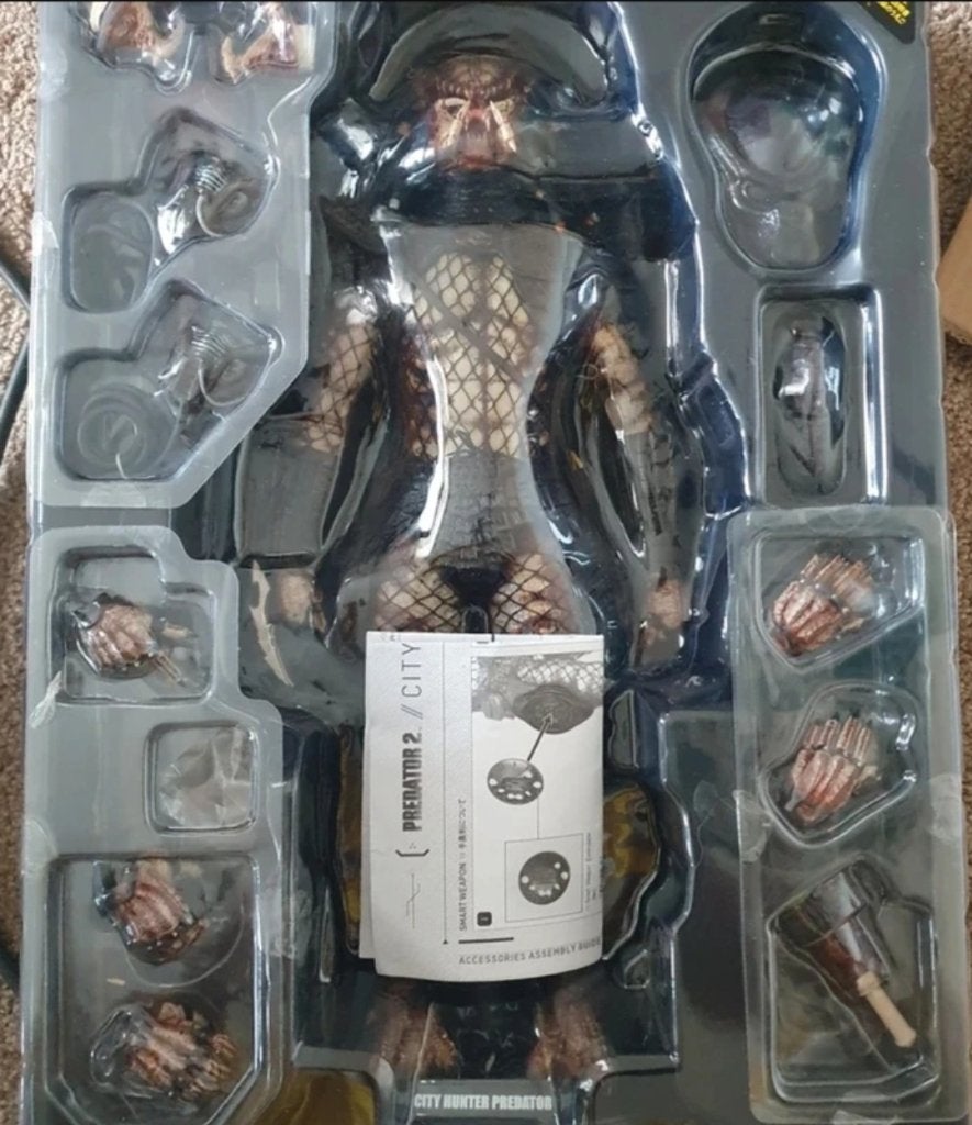 Hot toys Mms173 city hunter predator 2, Ophalen of Verzenden, Zo goed als nieuw, Actiefiguur of Pop