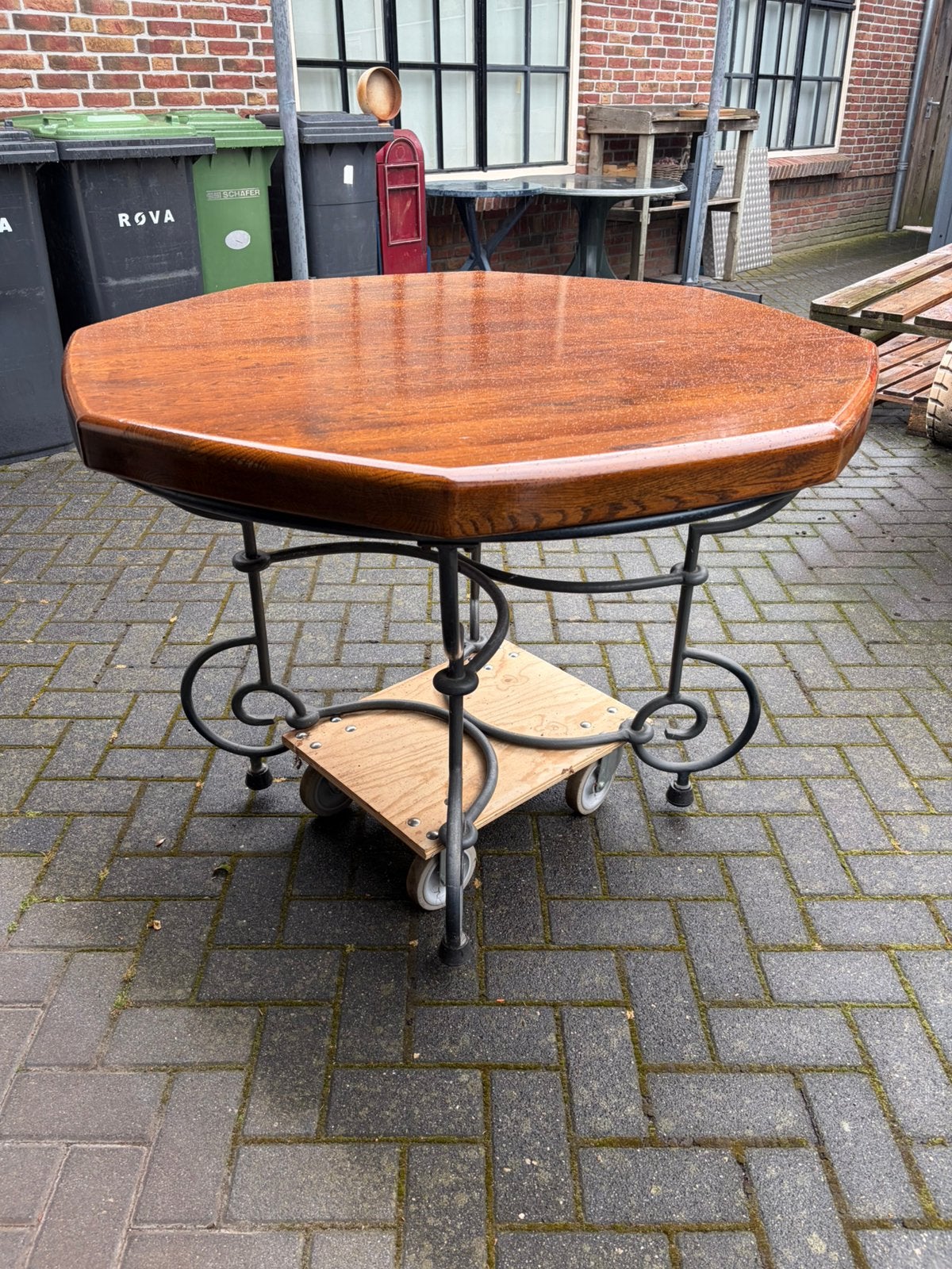 Tafel, Ophalen
